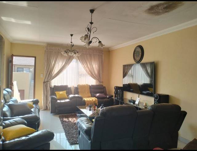 3 BEDROOM APARTMENT FOR SALE IN TERENURE